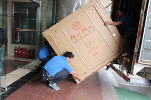 界首钢琴贵重工艺品无忧运